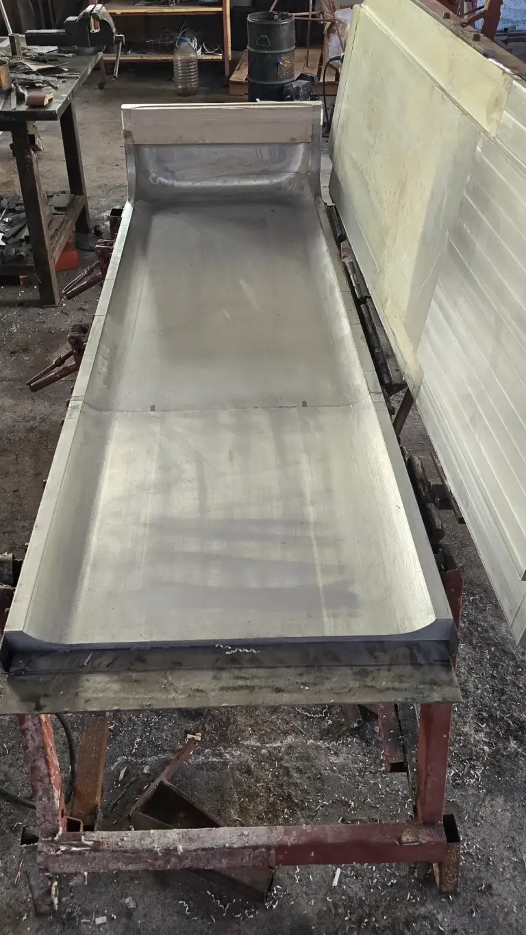 Precision polyurethane mold manufacturing for architectural and furniture elements