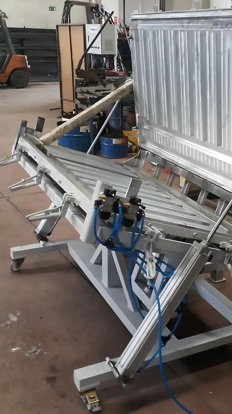 High-precision metal mold for polyurethane casting